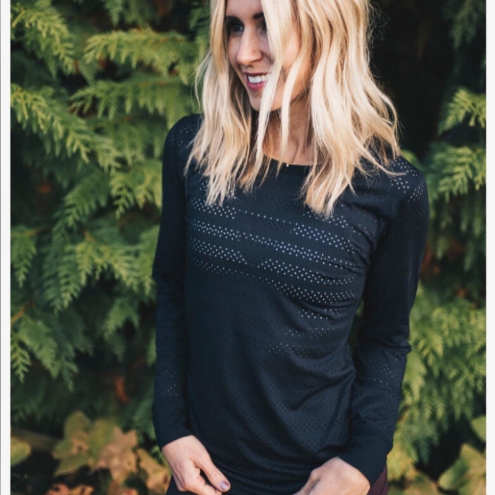ZYIA Black Chill Long T Perforated Shirt